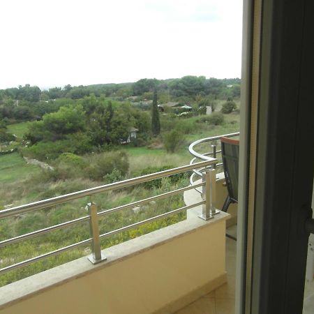 Bentley - Sea-View - 2 Bedroom Apartment Premantura Exterior foto