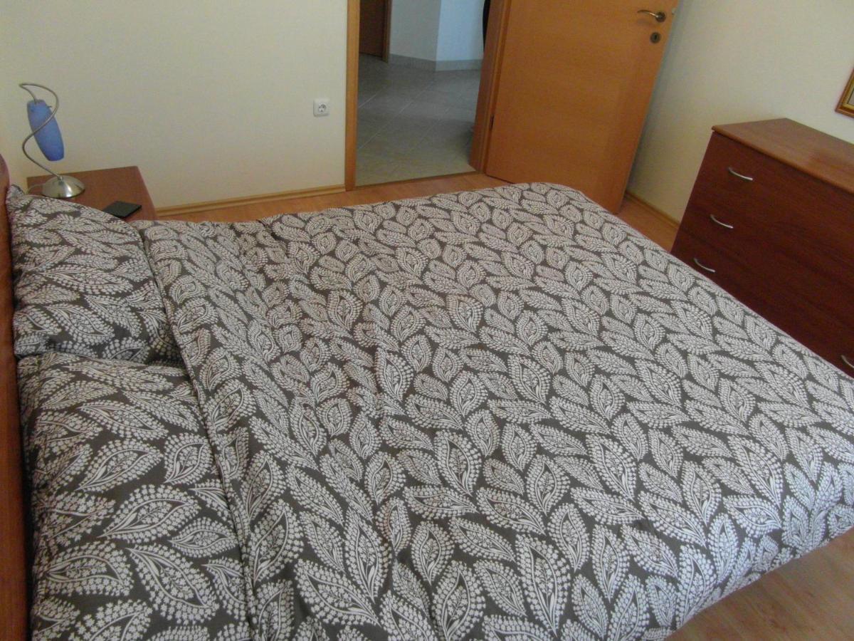 Bentley - Sea-View - 2 Bedroom Apartment Premantura Exterior foto