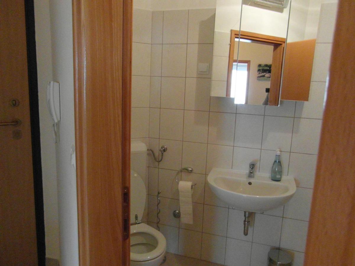Bentley - Sea-View - 2 Bedroom Apartment Premantura Exterior foto