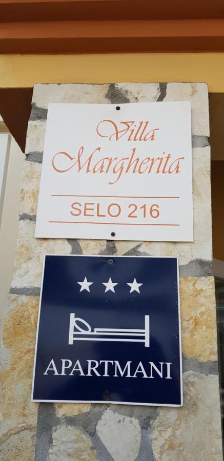 Bentley - Sea-View - 2 Bedroom Apartment Premantura Exterior foto